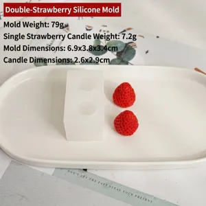 Detailed view of the strawberry silicone mold with its specific dimensions and weights.