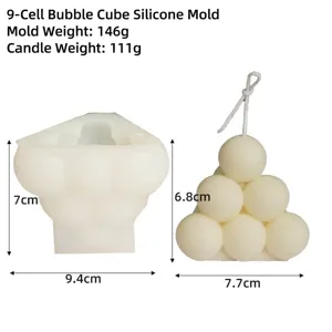 Dettaglio dello stampo in silicone per candele a piramide con 9 sfere e pesi vari