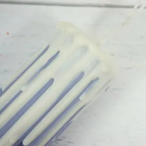 Stampo in plastica per candele a strisce verticali con superficie testurizzata unica