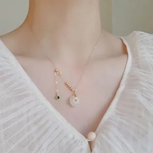 Halskette Mit Hetian-Jade Sicherheitsschnalle Anhänger Für Damen Minimalistische Vergoldete Schlüsselbeinkette Nischen-Design Jade-Schmuck Geschenk