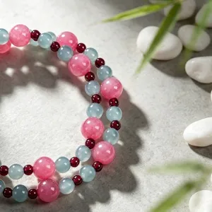 Elegantes Damenarmband aus natürlichem Granat und rosa Chalzedon mit Perlenstruktur