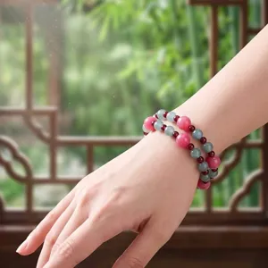 Elegantes Armband aus rosa Chalcedon und rotem Granat für Damen, zweireihig.