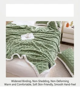 Detailweergave van de groene dikke fluwelen deken met elegant ruitpatroon en zachte stof