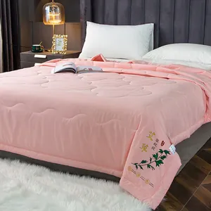 Soft pink mosquito repellent summer quilt made of feather silk cotton for bedroom