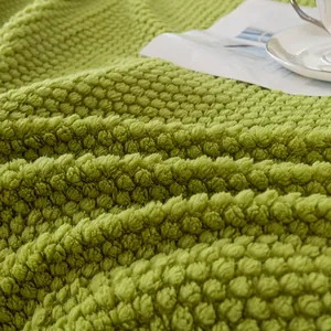 Weiche dicke grüne doppelschichtige Lammwoll-Decke mit gemütlicher Popcorn-Struktur für den Tag
