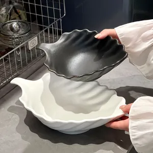 Creative Leaf Shaped Ceramic Salad Bowl Matte Black White Dessert Fruit Bowl Microwave Safe Restaurant Serving Tableware