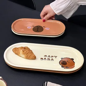 Lot d'assiettes à dessert ovales en céramique avec de mignonnes illustrations de Capybara