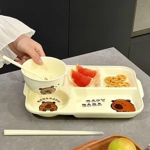 Set di piatti divisi in ceramica con simpatico capibara e ciotola coordinata per bambini
