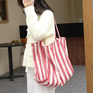 Grande borsa tote in tela a righe rosse e bianche in stile casual giapponese