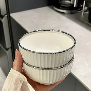 Cuenco de Arroz de Cerámica Blanca Acanalada Moderna Con Borde Galvanizado Plateado Cuenco Minimalista para Sopa Ensalada Vajilla