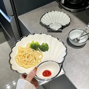Piatto Diviso in Ceramica Minimalista Moderno Con Scomparto per Salsa a Forma di Conchiglia Bordo Galvanico Argento
