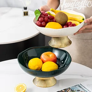 Corbeille à fruits de luxe en céramique avec socle doré pour décoration de table