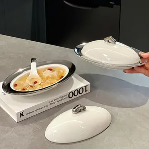Service d'assiettes ovales en céramique avec bord argenté et couvercle pour soupe
