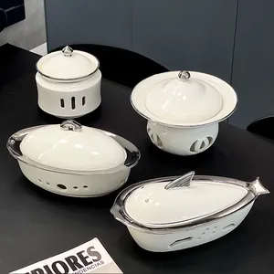 Ensemble de plats chauffants en céramique créative avec bordure argentée, élégant.