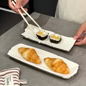 Assiettes rectangulaires en céramique blanche texturée pour sushis et croissants