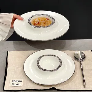 Assiette volcanique créative en céramique pour desserts, design minimaliste et élégant