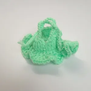 Handgefertigtes mintgrünes Häkel-Bikini-Set Detail für Crybaby Puppenzubehör