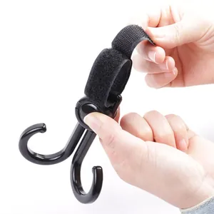 Gancio universale nero per passeggino con robusto cinturino in velcro regolabile