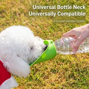 Adaptateur de distributeur d'eau portable en silicone vert pour bouteilles d'animaux