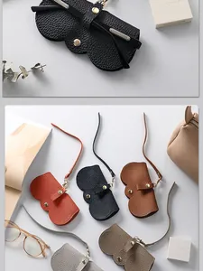 Étui à lunettes portable en cuir grainé avec bouton-pression et lanière de sac