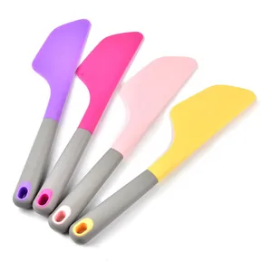 Set di 4 spatole grandi in silicone resistenti al calore per pasticceria in vari colori