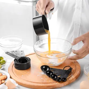 10-teiliges schwarzes Kunststoff-Messbecher- und Löffel-Set zum Backen und Kochen