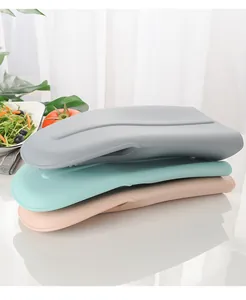 Heat resistant silicone oven mitts in grey, teal and pink colors for home baking