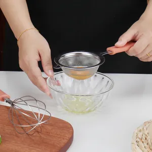Edelstahl Küchen Eiklar-Trenner mit Kunststoffgriff, langlebiges Drahtgeflecht-Sieb zum Kochen.