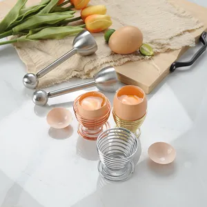 Edelstahl Eierknacker Topper Set mit praktischem Draht Eierbecher Halter für die Küche.