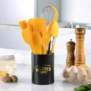 Juego de 8 utensilios de cocina de silicona amarilla con tubo de soporte negro