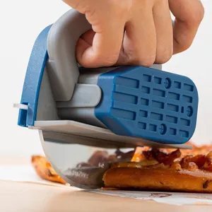Ergonomischer Pizzaschneider aus Edelstahl mit Schutzvorrichtung für den Heimgebrauch