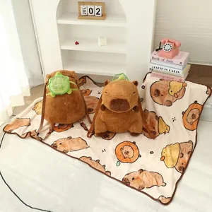 Lindo conjunto de mochila de peluche de carpincho marrón con manta de forro polar