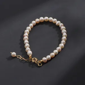 Elegant natural freshwater pearl bracelet with gold heart extension chain
