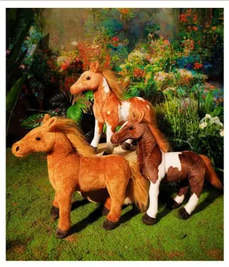 Grazioso cavallo di simulazione peluche bambola modello in piedi dettagli per regali bambini