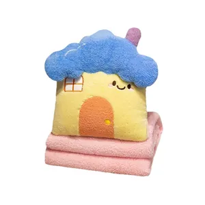 Adorable juego 2 en 1 de cojín con forma de casita y suave manta de forro polar rosa