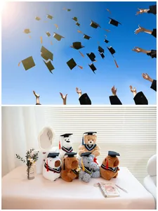 Peluche per la laurea con capibara e orsetto che indossano i tocchi di laurea