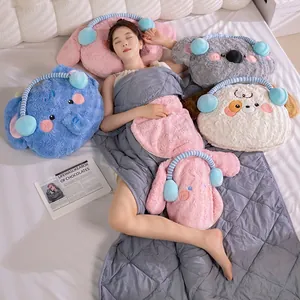 Conjunto 2 en 1 de cojín y manta de peluche animal con diseño de auriculares para siesta
