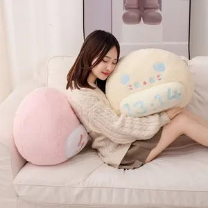Simpatico cuscino di peluche a forma di gatto morbido per divano e ufficio