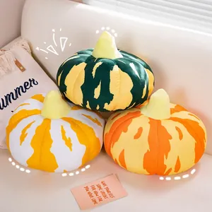 Weiche dekorative Plüschkissen in Halloween Kürbisform in drei Farben für Sofa und Bett