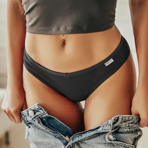 Damen Rippbaumwolle V-Taille Mid-Waist Slip Detailansicht, bequeme atmungsaktive Unterwäsche.