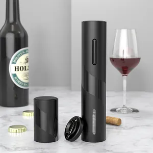 Professionele elektrische wijnopener set mat zwart op een elegante marmeren ondergrond