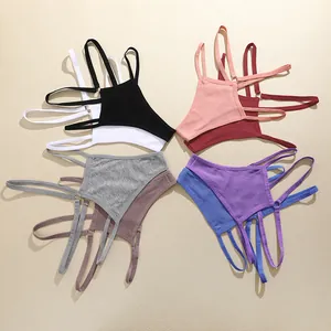 Naadloze strappy strings voor dames in meerdere kleuren met een sexy geribbelde textuur