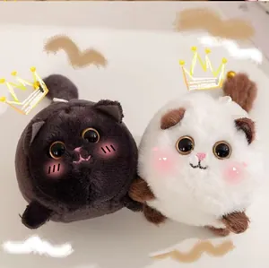 Dos lindos peluches de gatos redondos con movimiento de cola por cordón y sonido