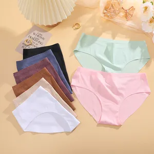 Seamless low-rise women panties set in multi colors with textured fabric