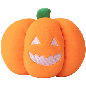 Leuchtendes Halloween Kürbis-Plüschtier mit einem niedlich bestickten Gesichtsdesign