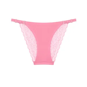 Detailansicht der rosa Eisseiden-Panty mit Spitzenbesatz und verstellbaren Riemen