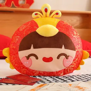 Traditionele Chinese bruiloft pluche kussen met draak en feniks borduurwerk voor bed.