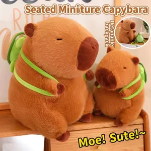 Peluche capybara adorable avec un sac à dos en forme de tortue verte amovible