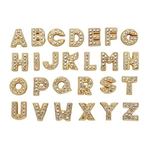 Set completo di 26 ciondoli con lettere in strass dorati per gioielli personalizzati