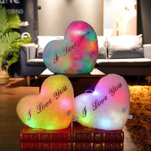 Coussins en peluche LED en forme de cœur avec texte 'I Love You' pour la Saint-Valentin